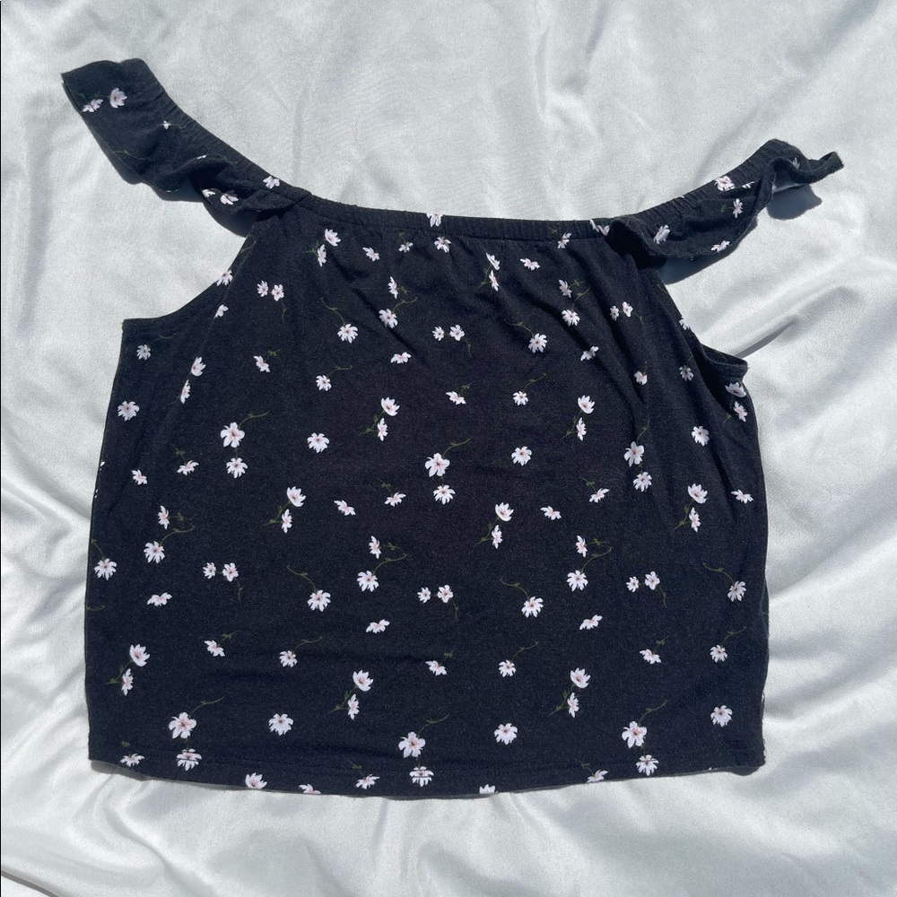floral off the shoulder cropped shirt